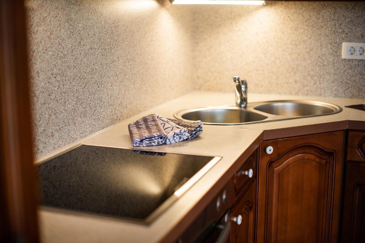 Holiday Home With Hot Tub And Sauna Sabina Rovte Kültér fotó