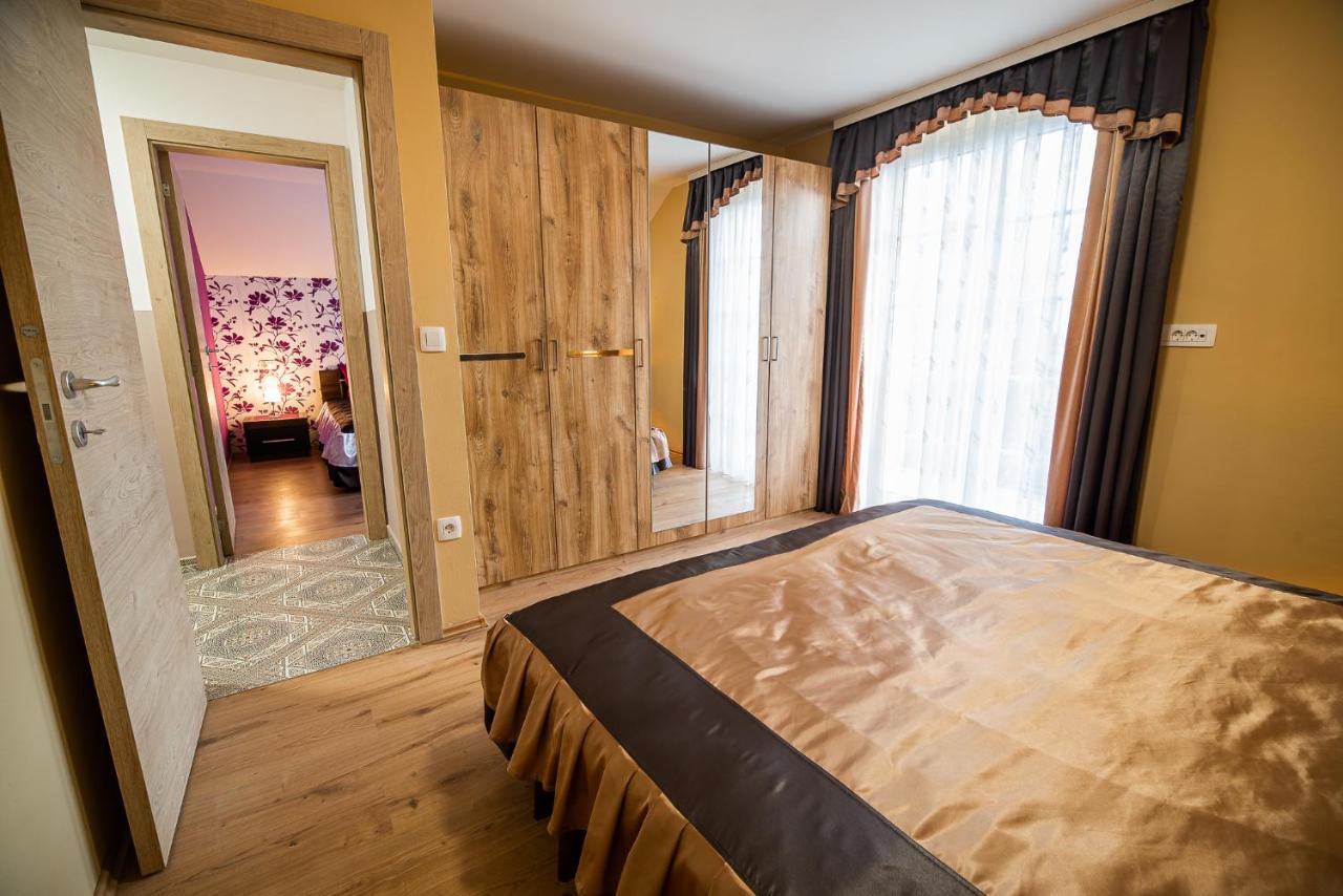 Holiday Home With Hot Tub And Sauna Sabina Rovte Kültér fotó