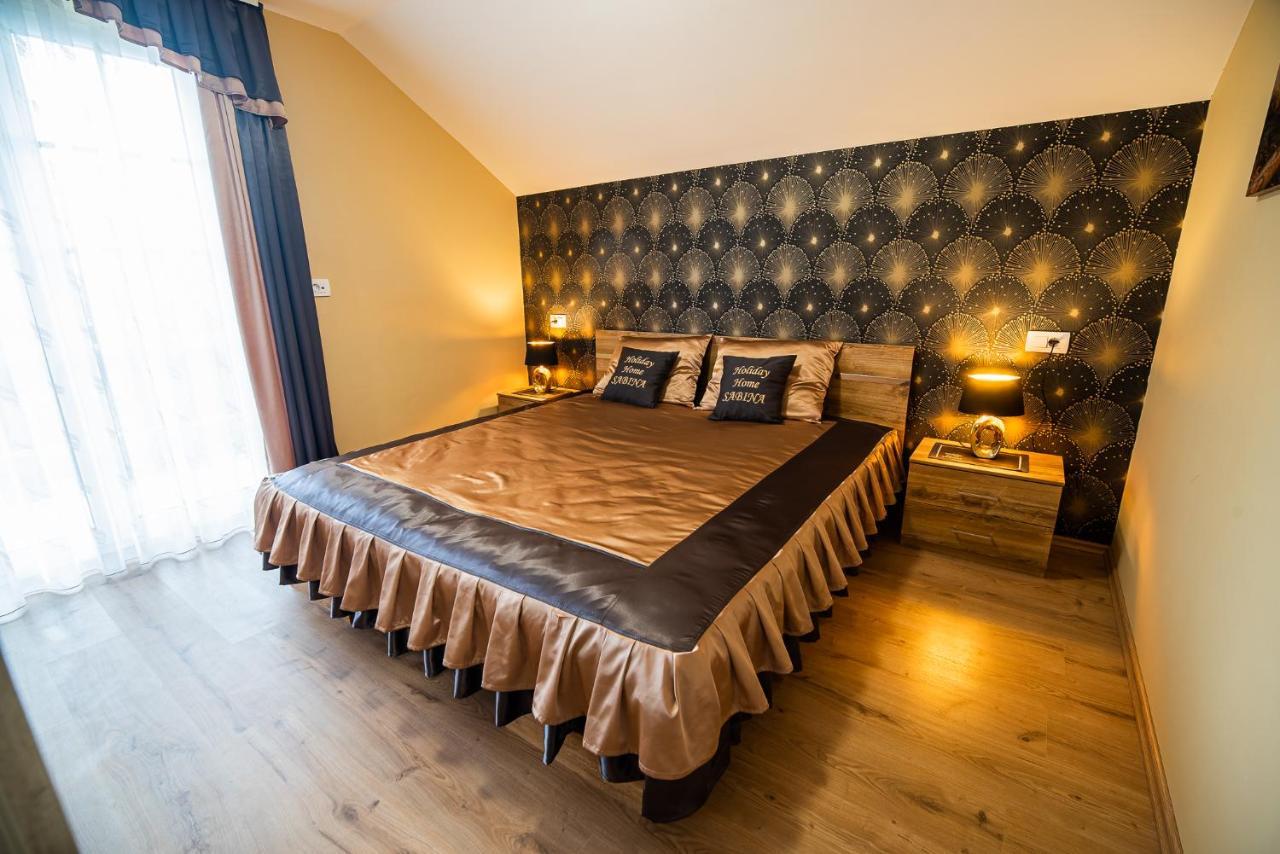 Holiday Home With Hot Tub And Sauna Sabina Rovte Kültér fotó