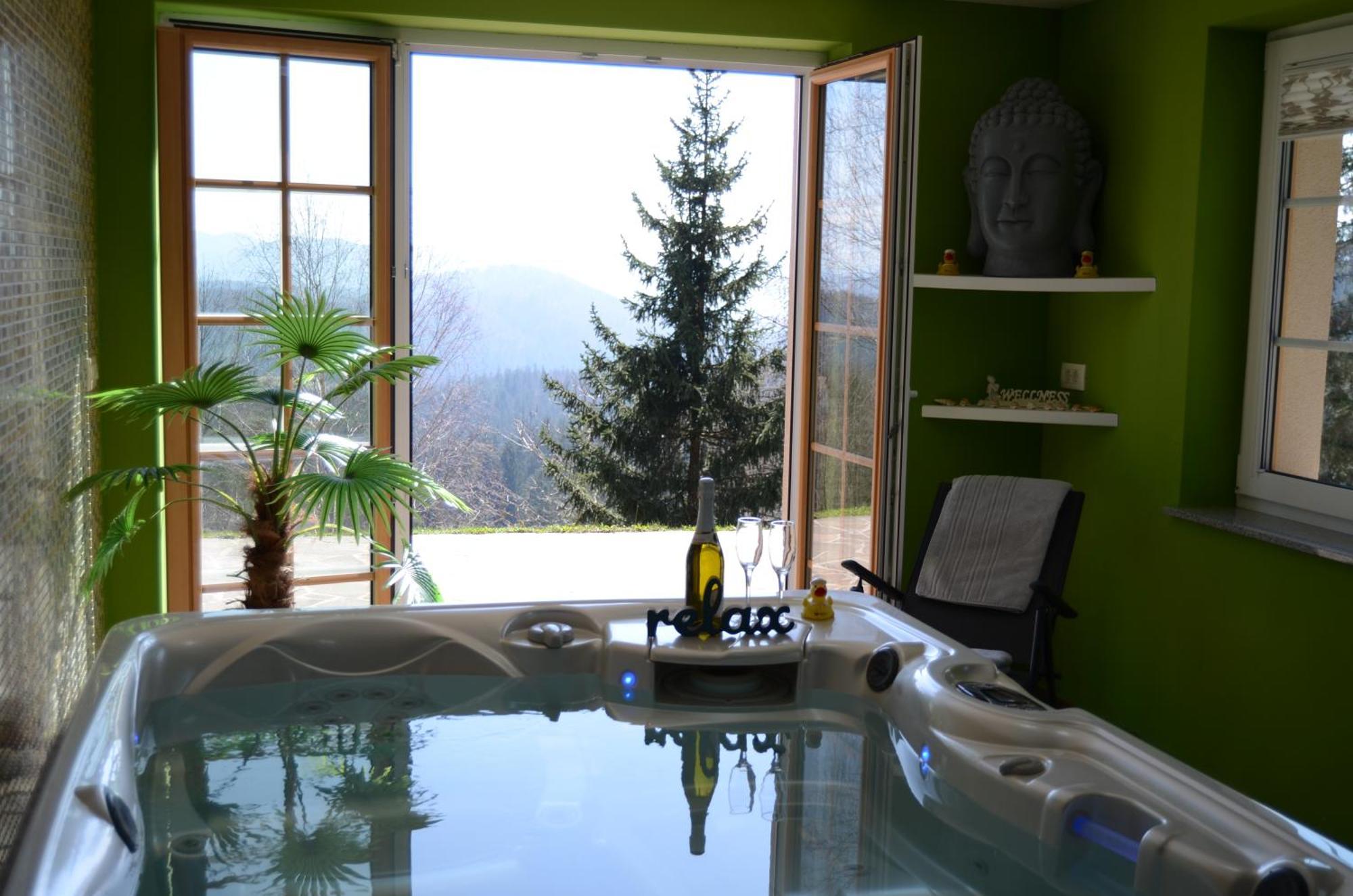 Holiday Home With Hot Tub And Sauna Sabina Rovte Kültér fotó