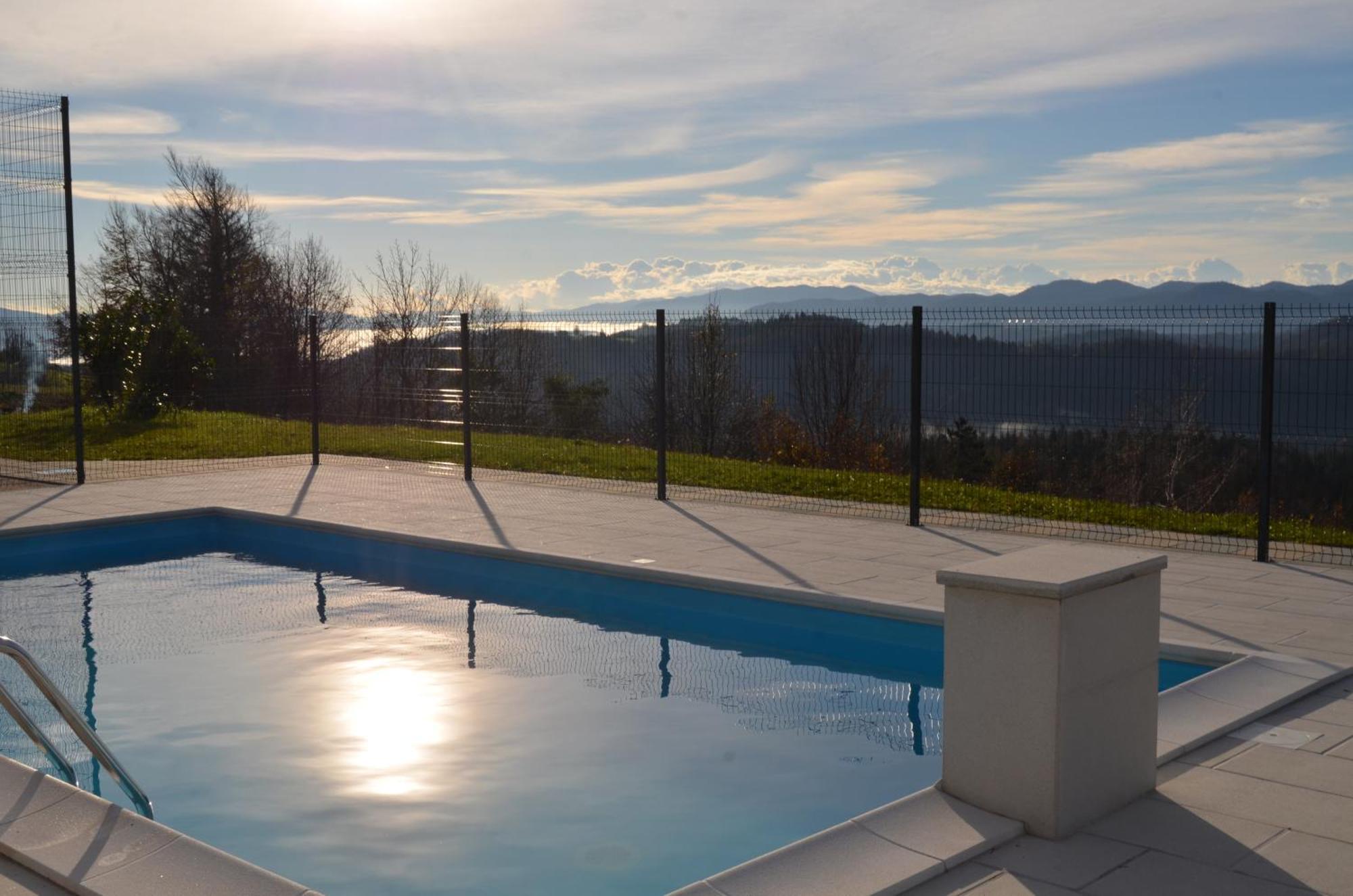 Holiday Home With Hot Tub And Sauna Sabina Rovte Kültér fotó